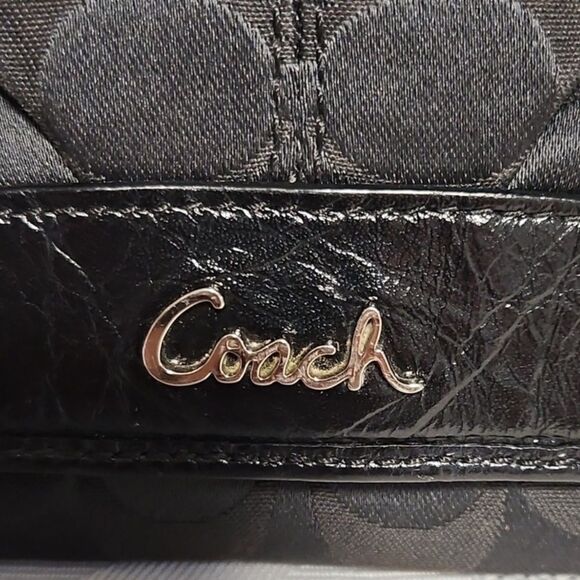 Coach Black Shoulder Bag with Monogram Design - Picture 6 of 12